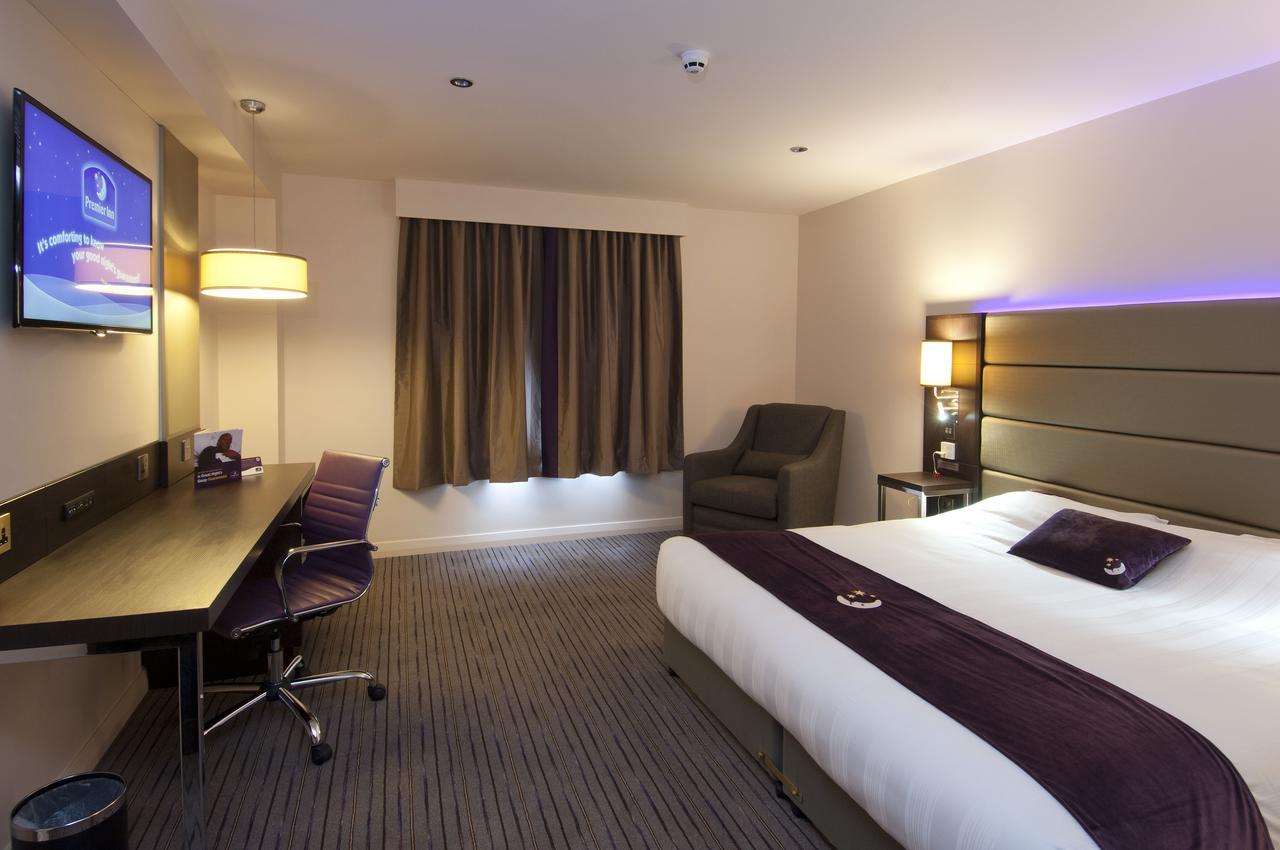 Premier Inn London Clapham ภายนอก รูปภาพ