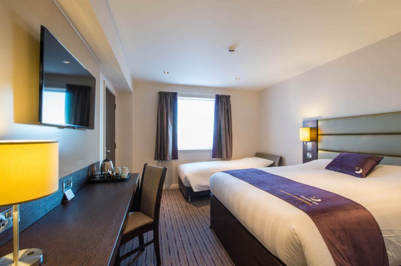 Premier Inn London Clapham ภายนอก รูปภาพ