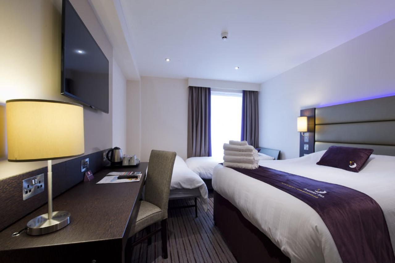 Premier Inn London Clapham ภายนอก รูปภาพ