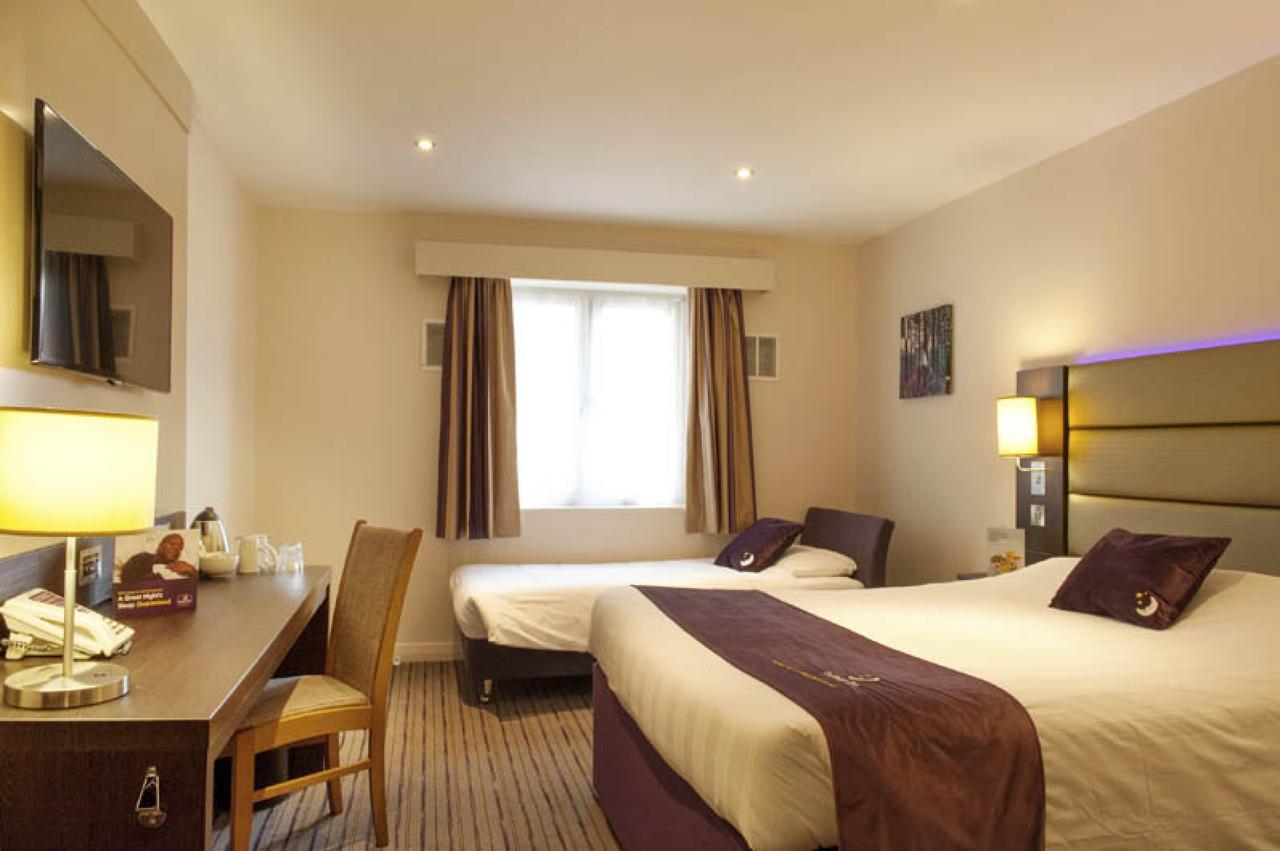 Premier Inn London Clapham ภายนอก รูปภาพ