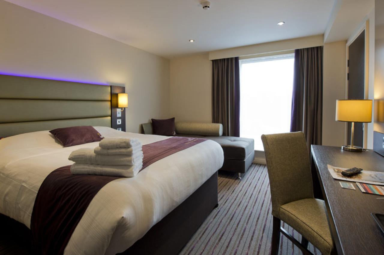 Premier Inn London Clapham ภายนอก รูปภาพ