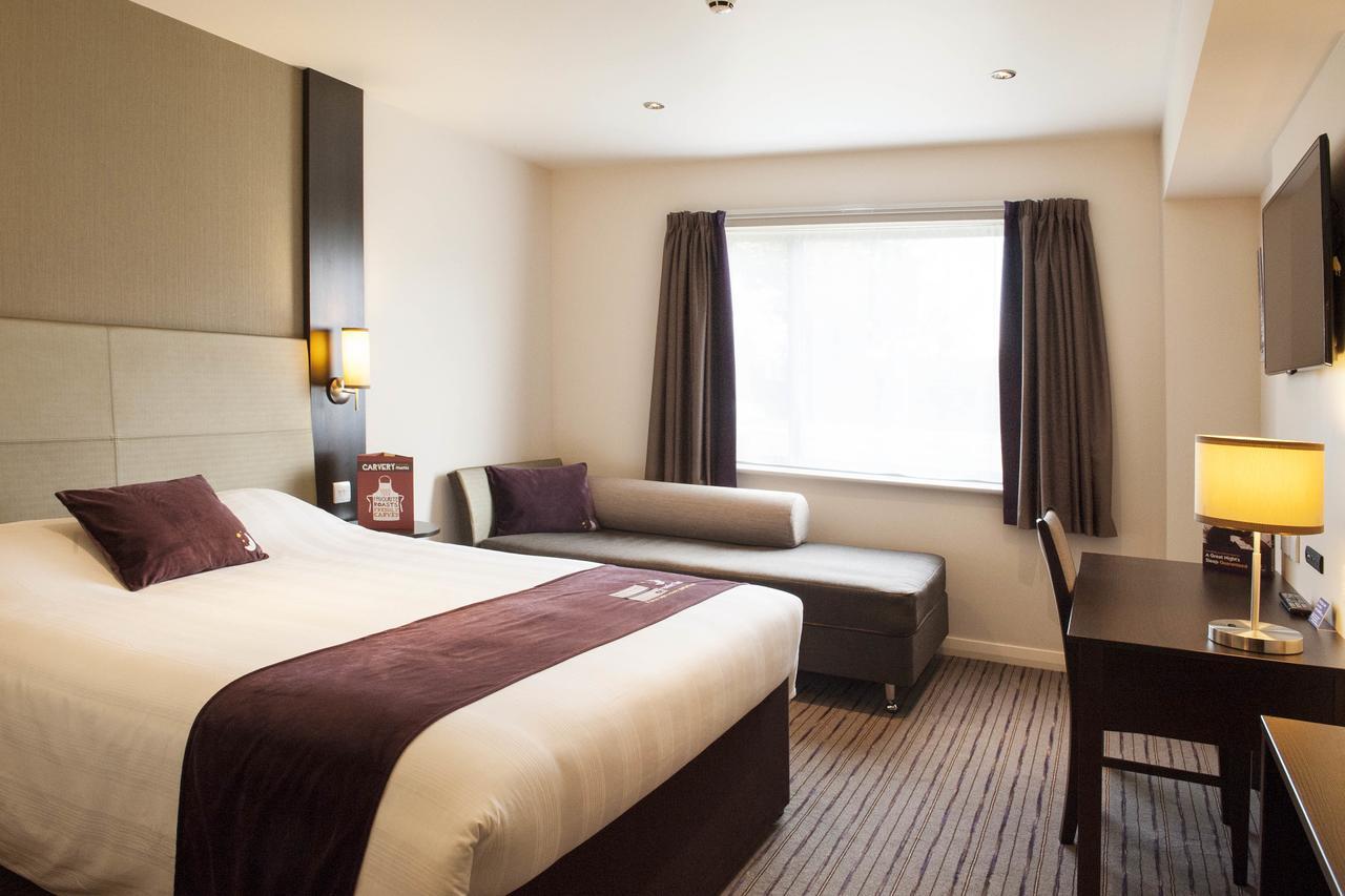 Premier Inn London Clapham ภายนอก รูปภาพ