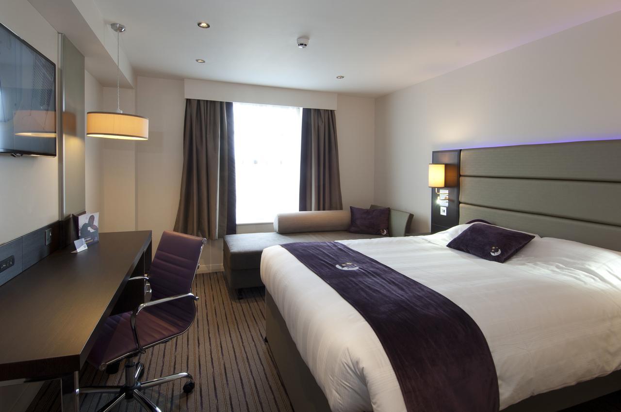 Premier Inn London Clapham ภายนอก รูปภาพ