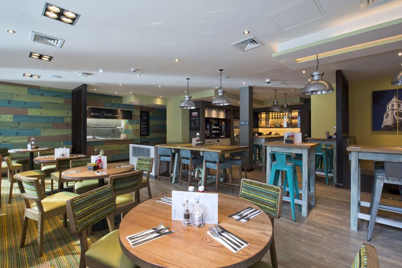 Premier Inn London Clapham ภายนอก รูปภาพ